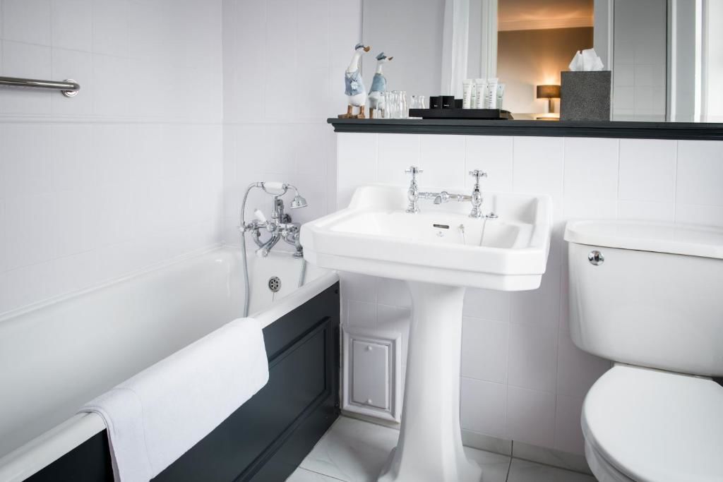 Отель The Metropole Hotel Cork Корк-55