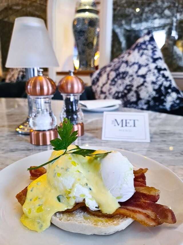 Отель The Metropole Hotel Cork Корк-44