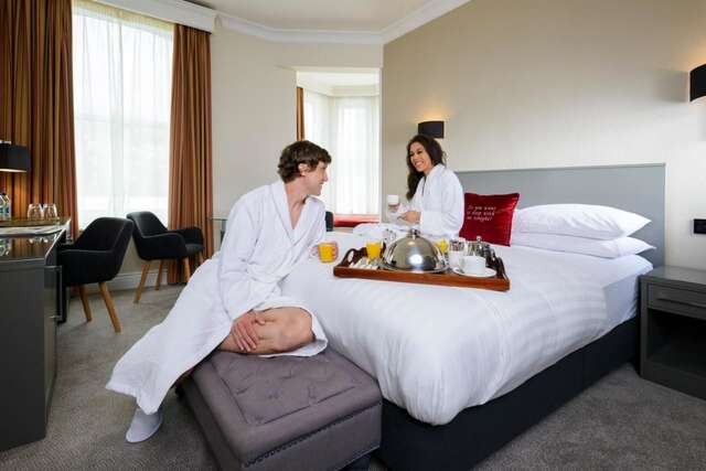 Отель The Metropole Hotel Cork Корк-11